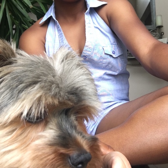 sleeveless striped v-neck button-up romper shorts - Picture 5 of 7